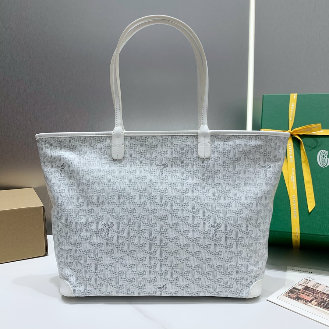 Artois PM Tote Bag In White